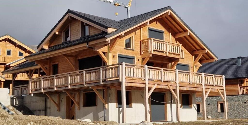 Appartement Lumineux Neuf Dans Bas De Chalet Le Douglas Ла Жу дю Луп Екстериор снимка