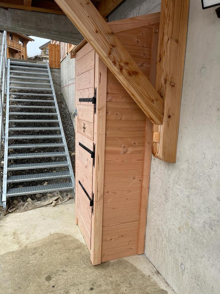 Appartement Lumineux Neuf Dans Bas De Chalet Le Douglas Ла Жу дю Луп Екстериор снимка