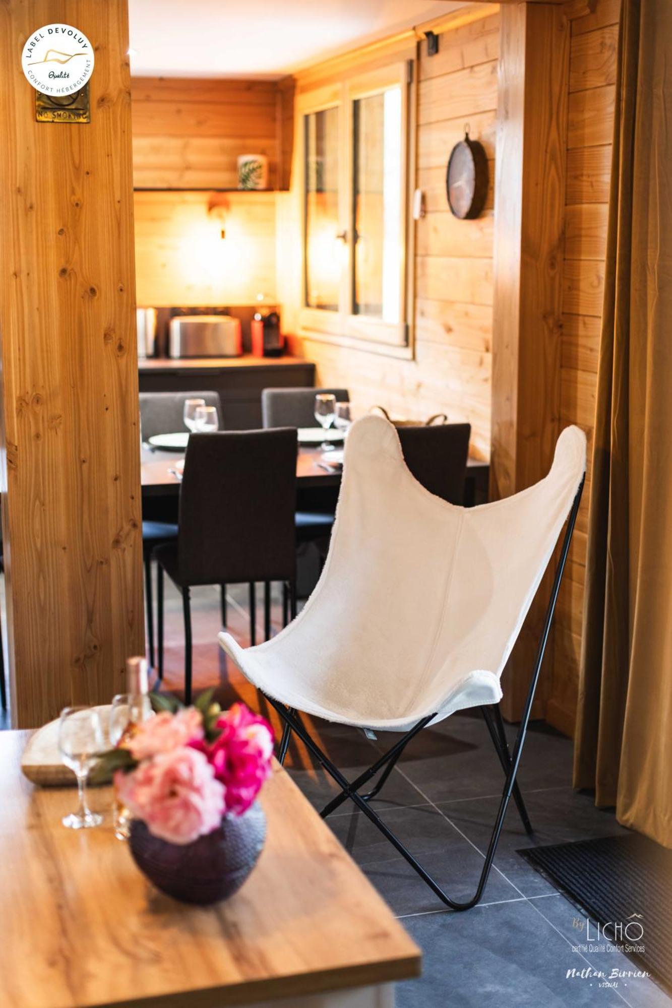 Appartement Lumineux Neuf Dans Bas De Chalet Le Douglas Ла Жу дю Луп Екстериор снимка