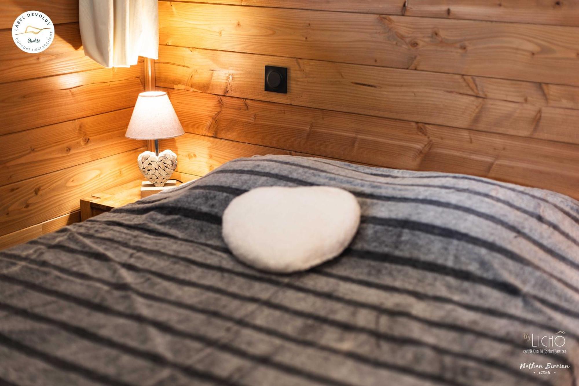Appartement Lumineux Neuf Dans Bas De Chalet Le Douglas Ла Жу дю Луп Екстериор снимка