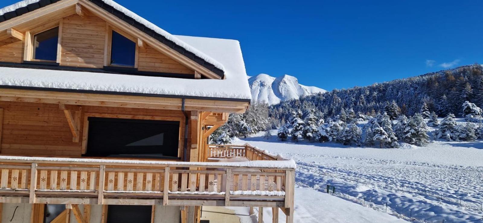 Appartement Lumineux Neuf Dans Bas De Chalet Le Douglas Ла Жу дю Луп Екстериор снимка