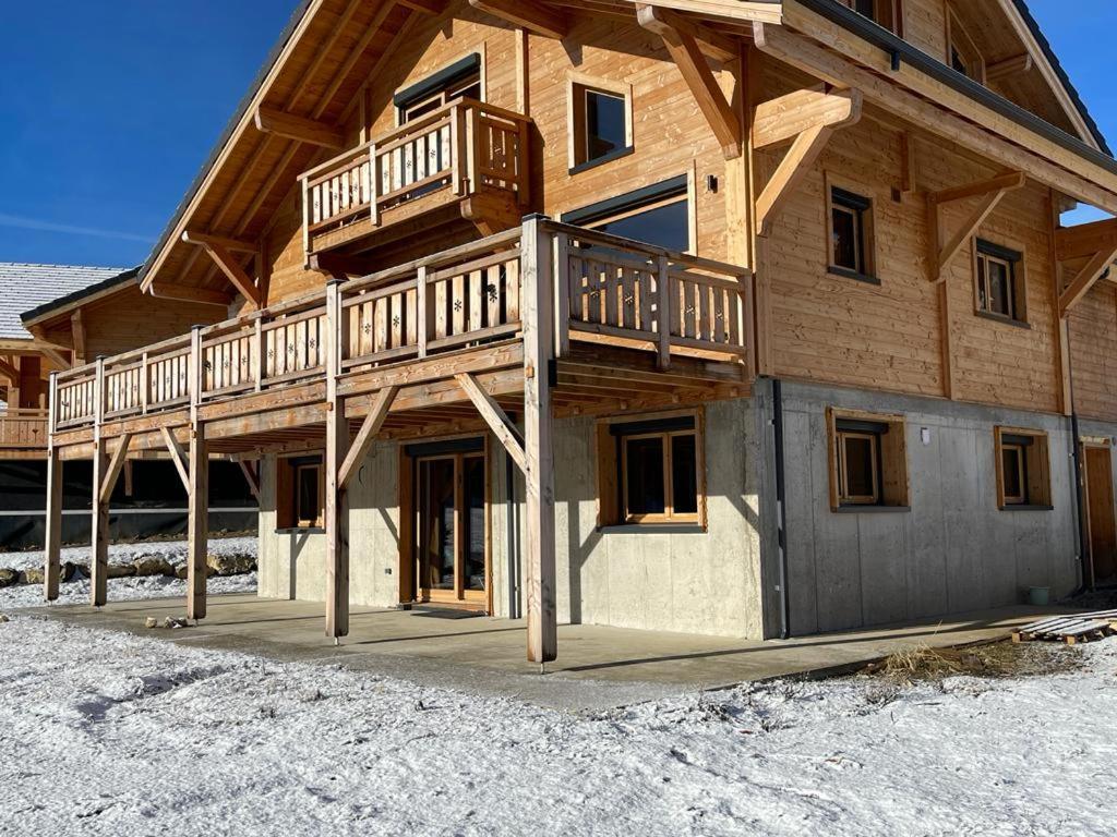 Appartement Lumineux Neuf Dans Bas De Chalet Le Douglas Ла Жу дю Луп Екстериор снимка