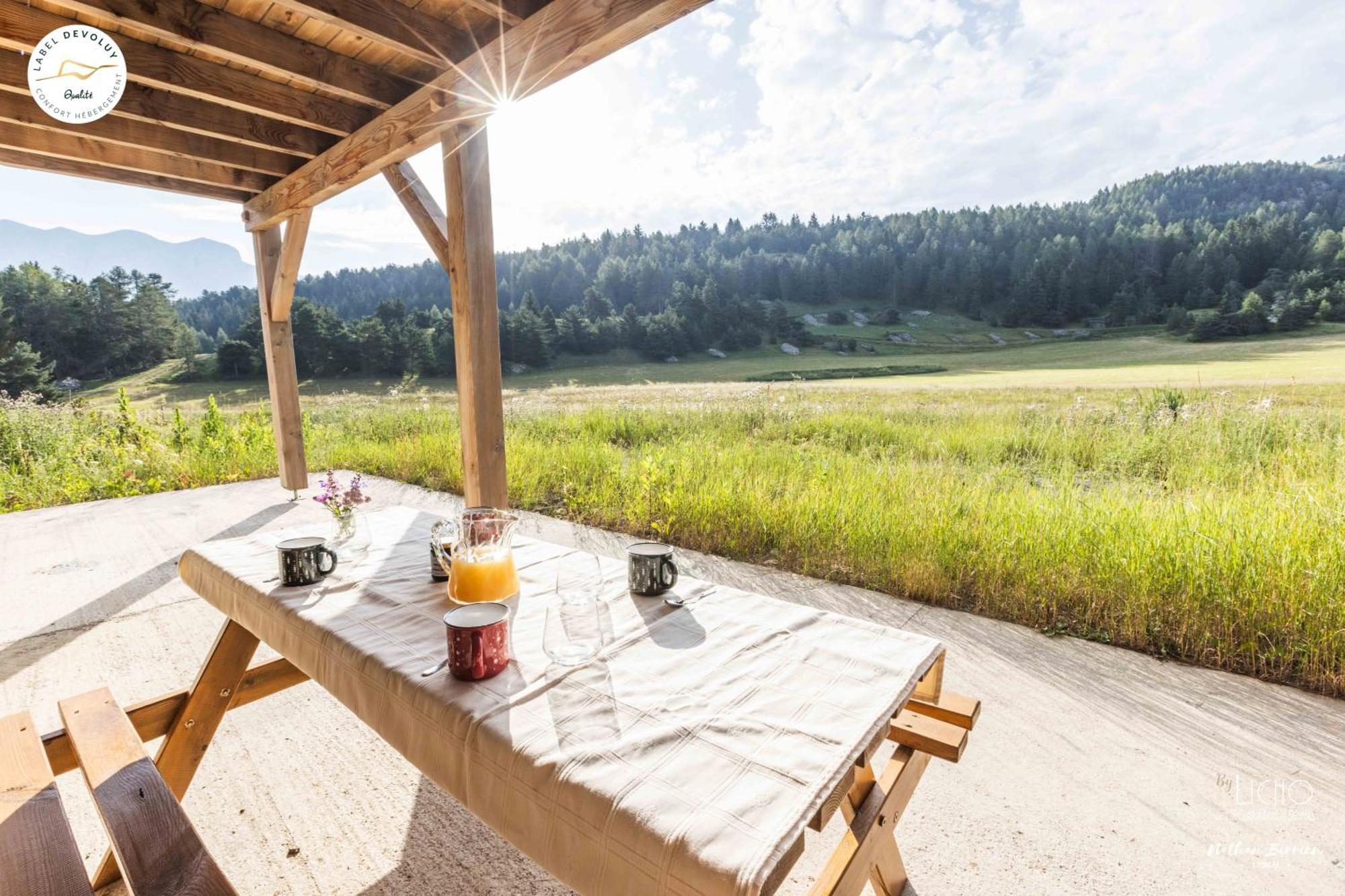 Appartement Lumineux Neuf Dans Bas De Chalet Le Douglas Ла Жу дю Луп Екстериор снимка
