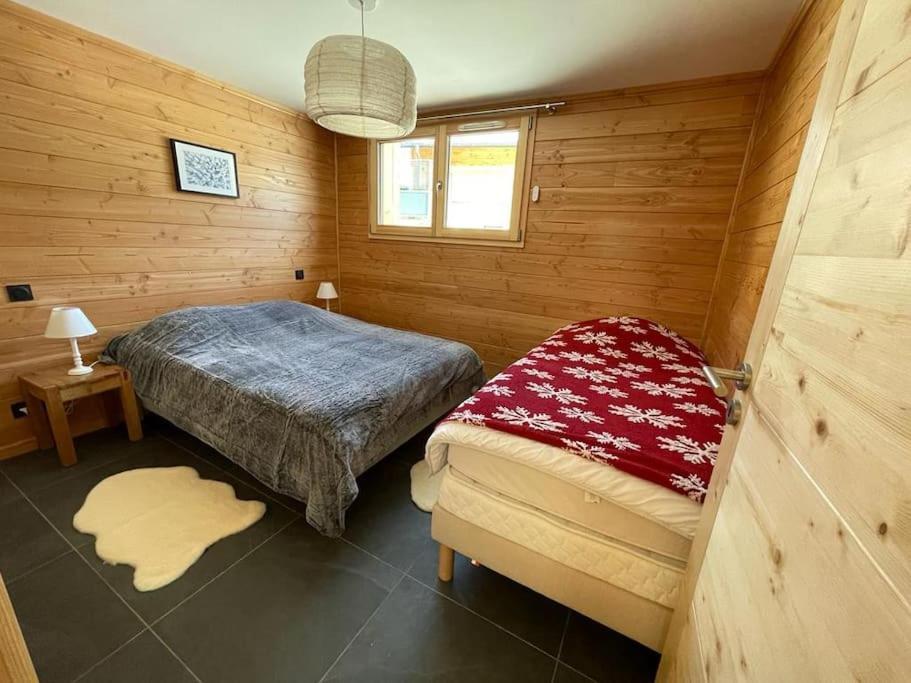 Appartement Lumineux Neuf Dans Bas De Chalet Le Douglas Ла Жу дю Луп Екстериор снимка