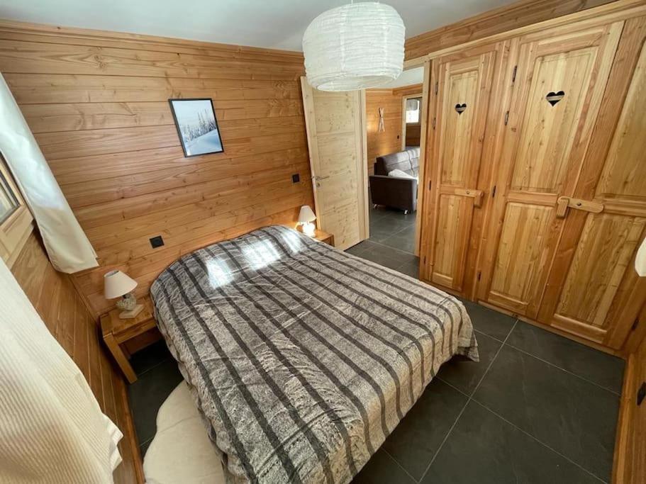 Appartement Lumineux Neuf Dans Bas De Chalet Le Douglas Ла Жу дю Луп Екстериор снимка